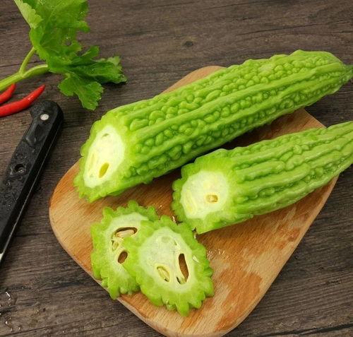和好友吃瓜,吃瓜聊翻天！  第1张